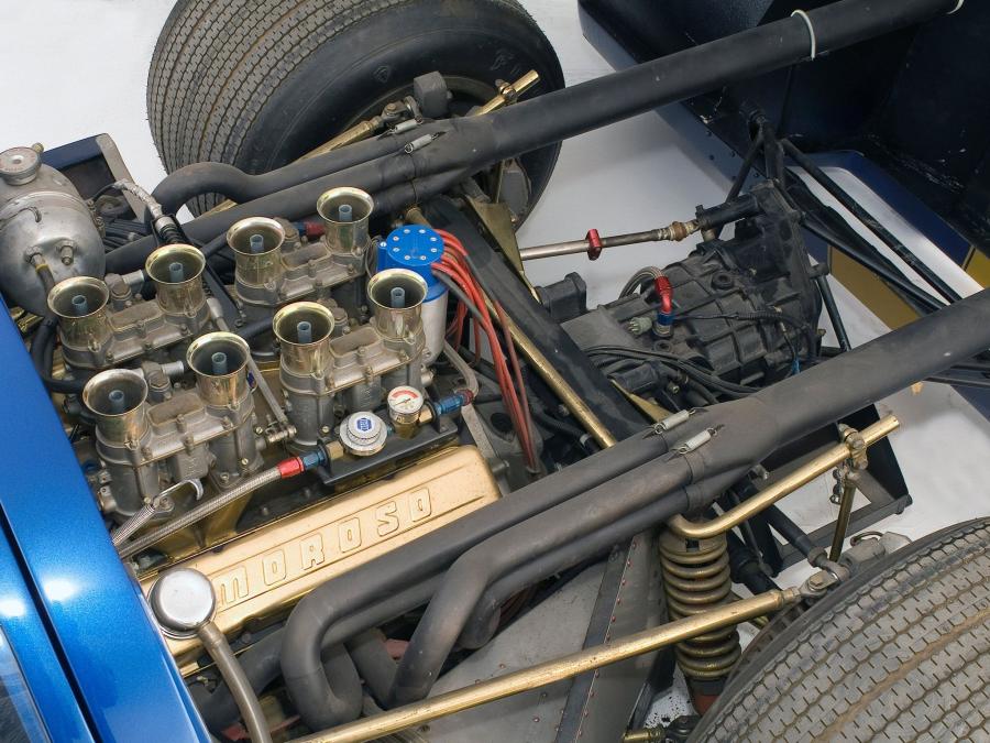 Моторный отсек Lola T70GT (Mk IIIB) 1969 года  (фото 15 из 19)